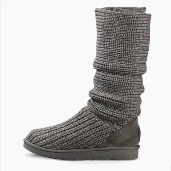 UGG Classic Cardy Button Detailed Knit Boots 6 - Picture 4 of 16